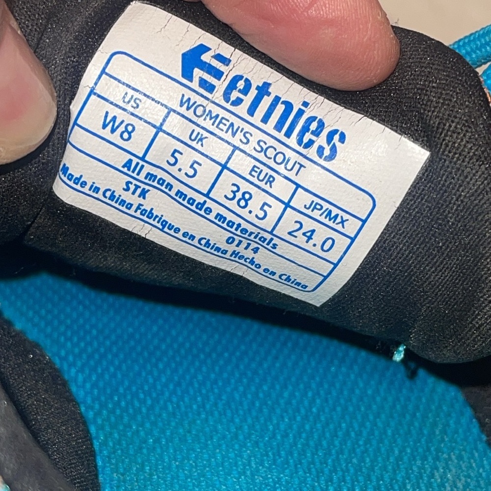 ETNIES SCOUT WOMAN’S SHOE BLUE/MULTICOLOR TOP SZ 8 PRE OWNED EXCELLENT CONDITION - Picture 12 of 15